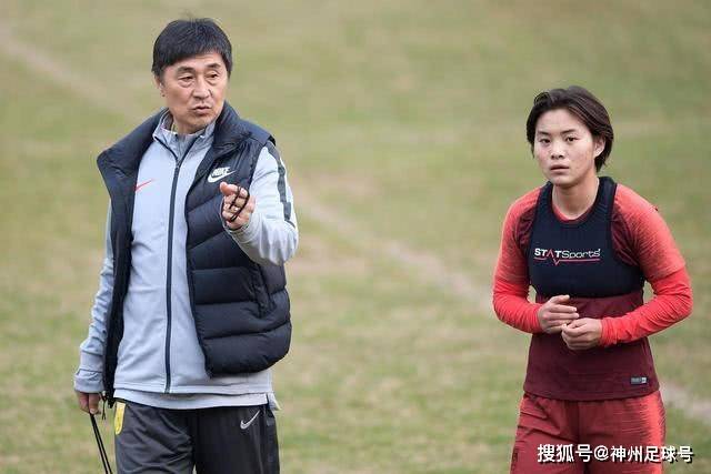 津媒：国足客战新加坡不能轻敌，需克服湿热天气及场地条件